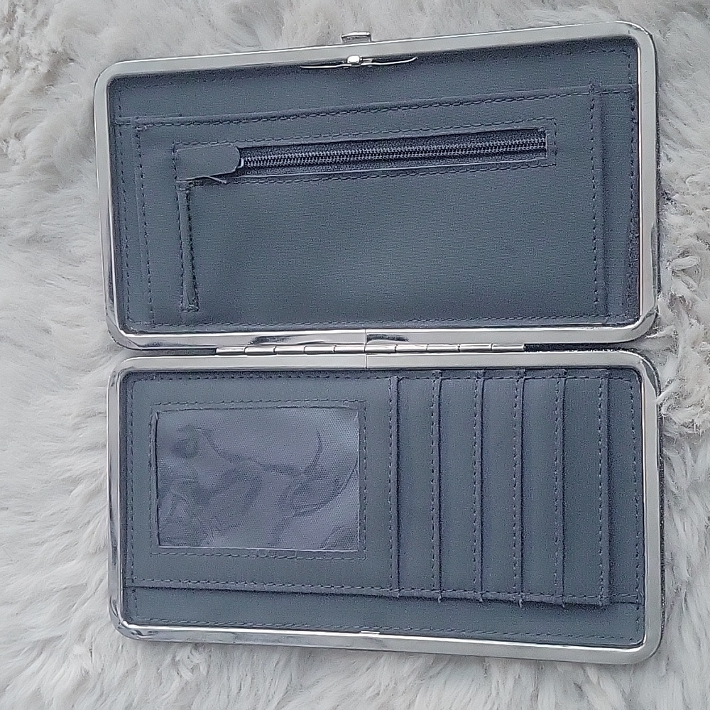Silver Glitter Clasp Wallet - Picture 2 of 4